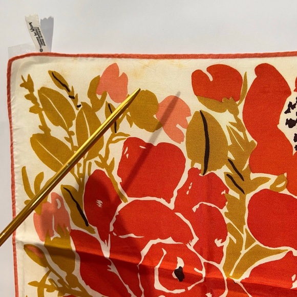 Vintage Vera Neumann Square Floral scarf - Picture 6 of 9